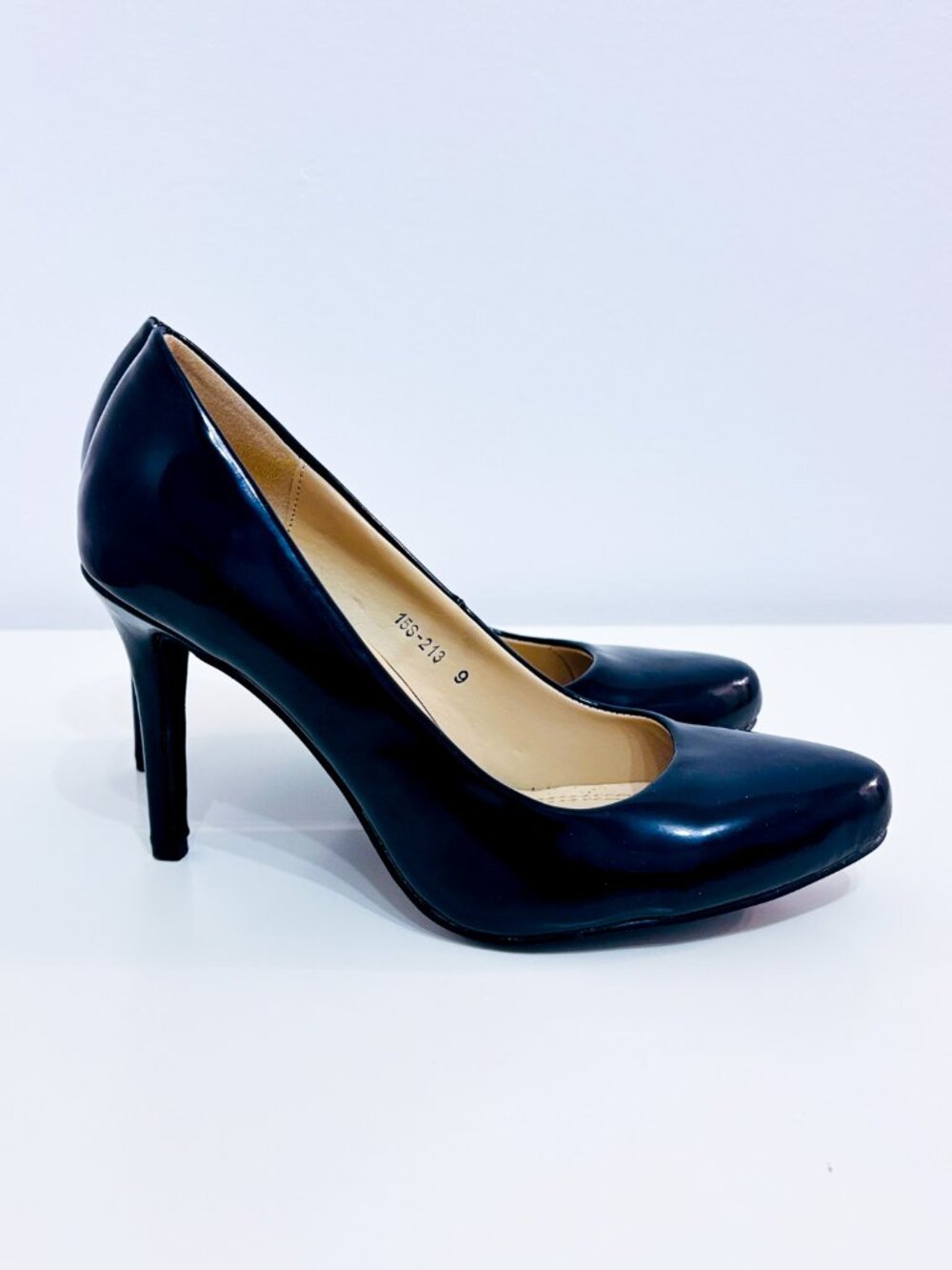 PERFECTO Black Patent Pumps | Classic Office Dress | Size 9